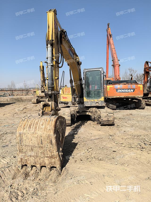 駕駛室整體（整機(jī)外觀）