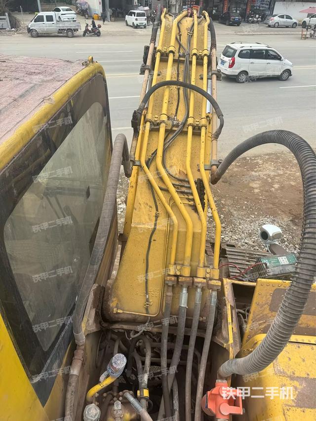 小臂整体右前（工作和回转装置）