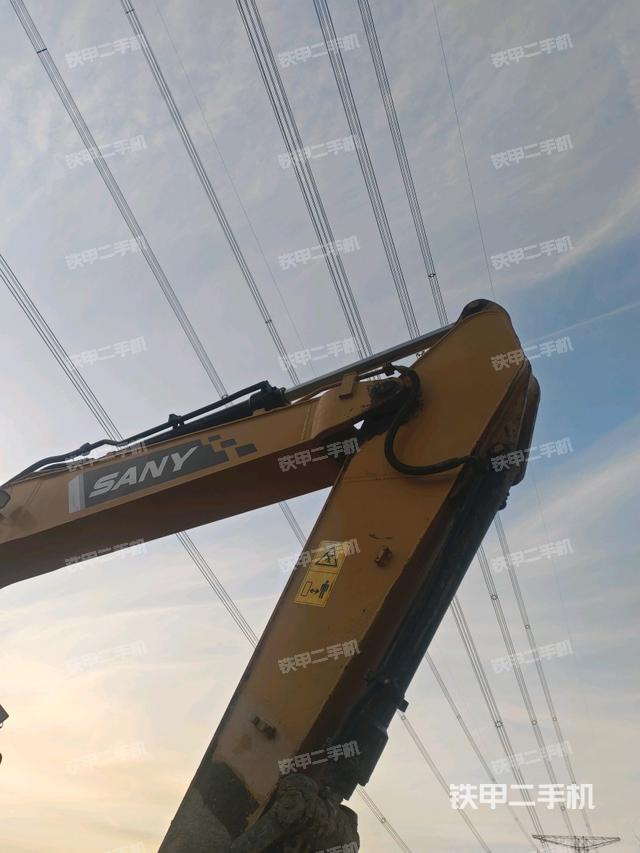 大臂整體?右側(cè)(工作和回轉(zhuǎn)裝置) 大臂整體?右側(cè)(工作和回轉(zhuǎn)裝置)