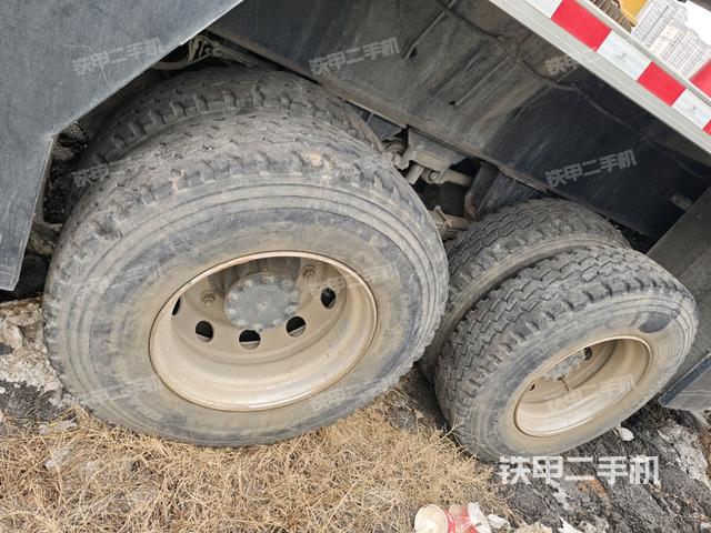 支腿（汽车起重机其他部件展示）