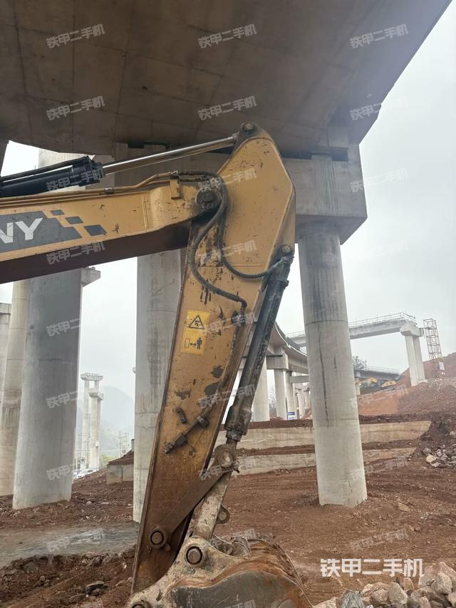 大臂整體?右側(cè)(工作和回轉(zhuǎn)裝置) 大臂整體?右側(cè)(工作和回轉(zhuǎn)裝置)