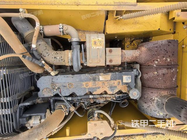 发动机室（上车部件）