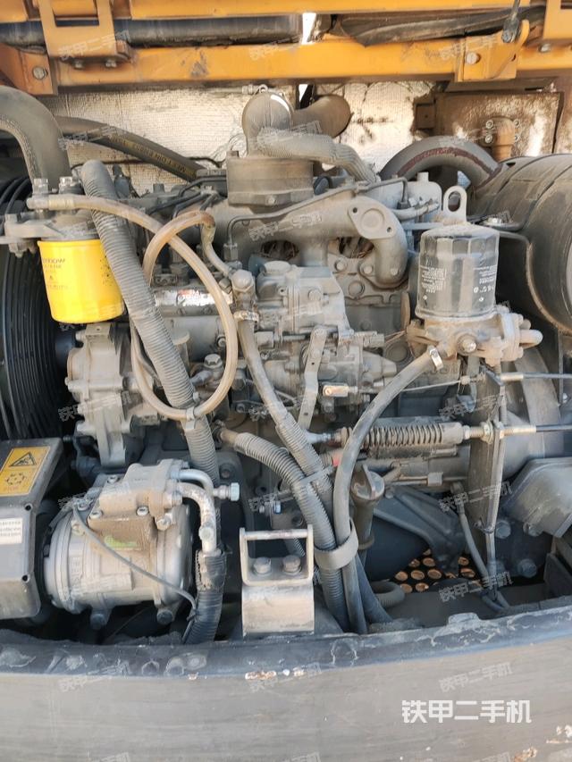 發(fā)動(dòng)機(jī)室（上車部件）