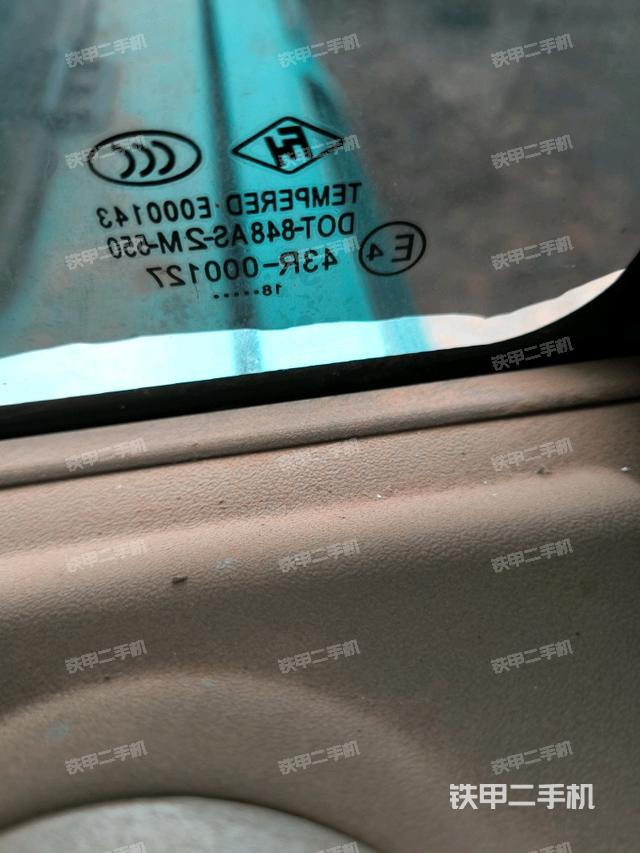 后窗玻璃角標(biāo)（駕駛室部分）