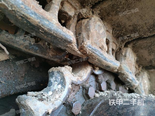 左側(cè)行走馬達(dá)蓋板（行走機(jī)構(gòu)）