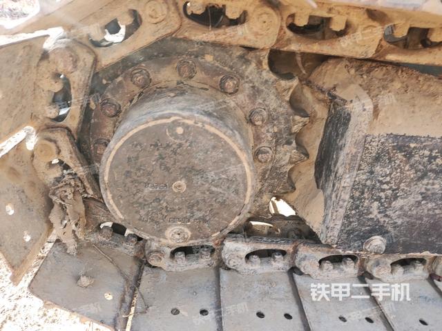 左驅(qū)動(dòng)輪（行走機(jī)構(gòu)）