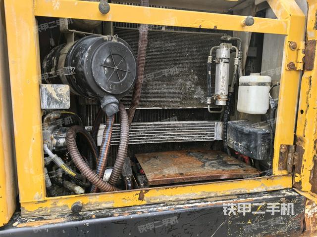 散熱器正面（大件艙室）