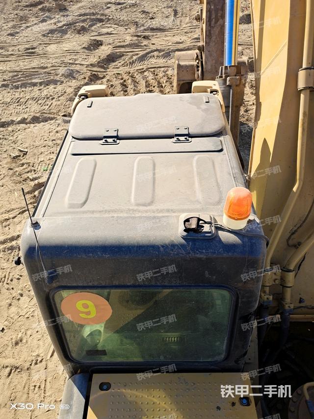 駕駛室頂部（整機(jī)外觀）