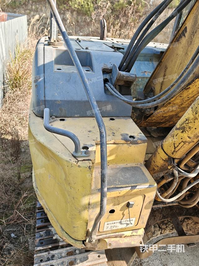 鏟斗右后整體（工作和回轉(zhuǎn)裝置）