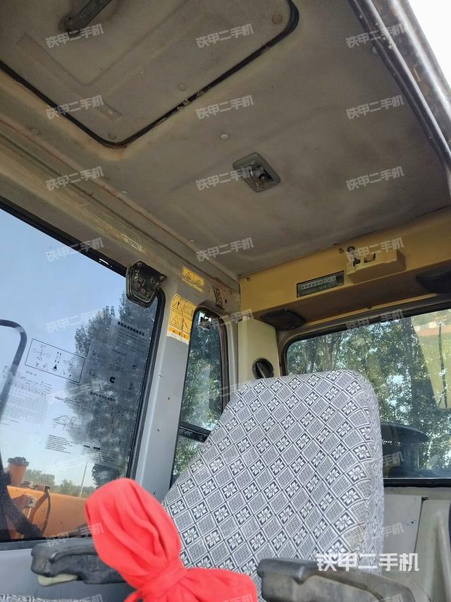 駕駛室頂部（整機(jī)外觀）