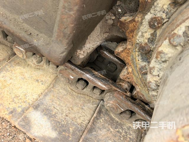 右側(cè)履帶整體(行走機(jī)構(gòu)) 右側(cè)履帶整體(行走機(jī)構(gòu))
