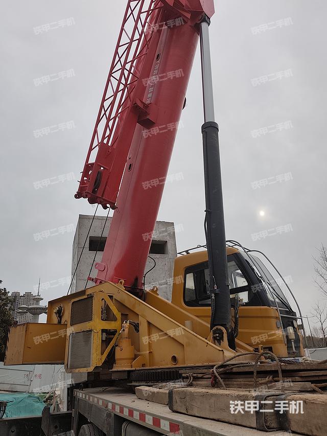 整機左側（設備外觀及核心部件）