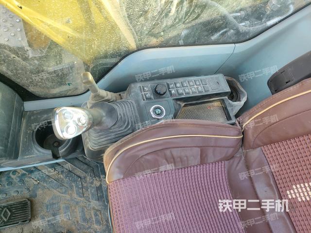 座椅左側(cè)控制臺(tái)/音響/含左手柄（駕駛室部分）