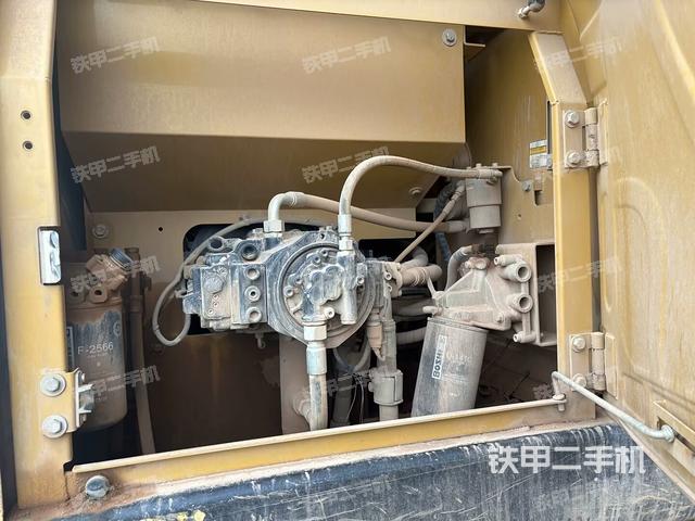 液壓泵室(大件艙室) 液壓泵室(大件艙室)