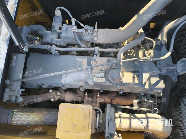 發(fā)動(dòng)機(jī)室（上車(chē)部件）