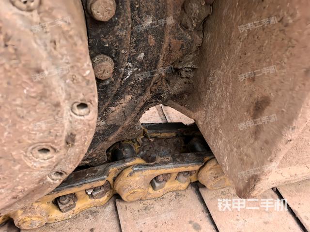 左側(cè)行走馬達(dá)蓋板(行走機(jī)構(gòu)) 左側(cè)行走馬達(dá)蓋板(行走機(jī)構(gòu))