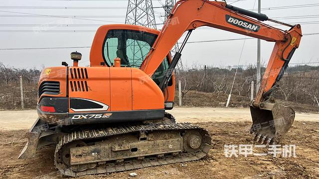 右前45(整機(jī)外觀(guān)) 右前45(整機(jī)外觀(guān))