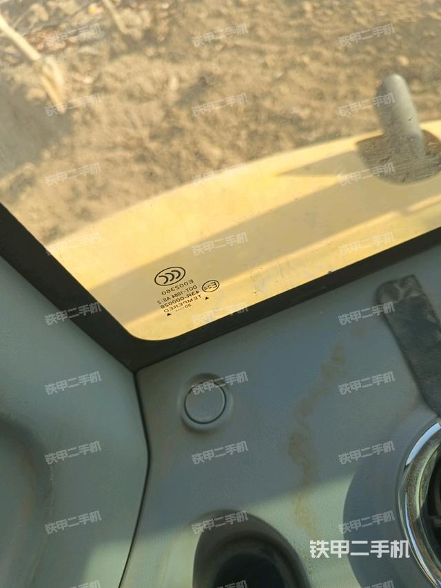 后窗玻璃角標(biāo)（駕駛室部分）