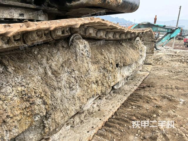 右側(cè)履帶整體（行走機(jī)構(gòu)）