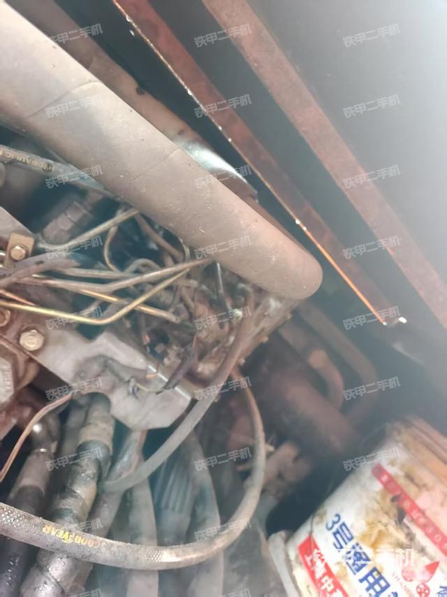 發(fā)動(dòng)機(jī)室（上車部件）