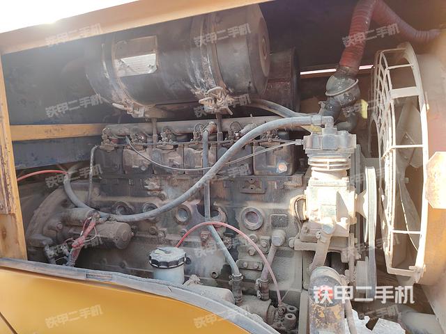 发动机左侧（整机外观及大件）