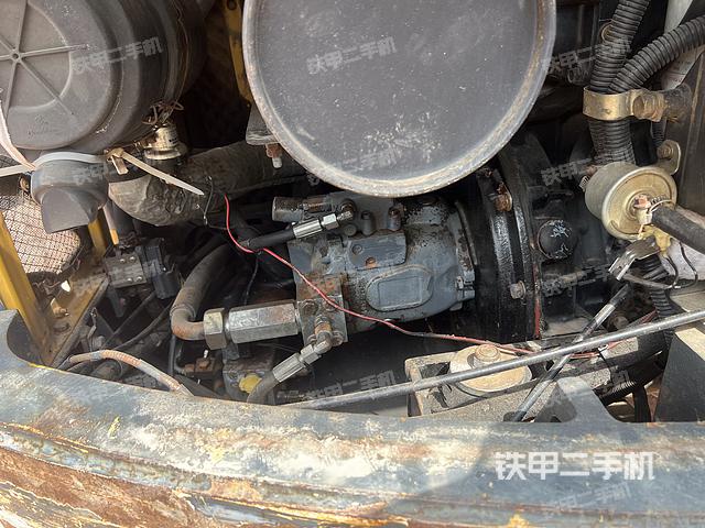 駕駛室整體（整機外觀）