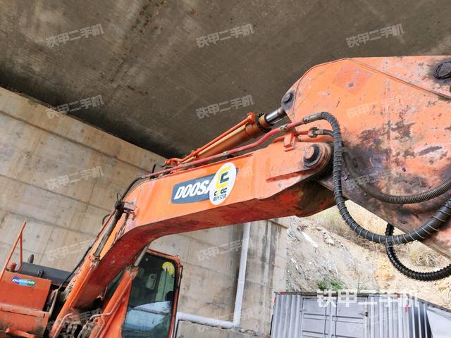 大臂整體?右側(cè)(工作和回轉(zhuǎn)裝置) 大臂整體?右側(cè)(工作和回轉(zhuǎn)裝置)