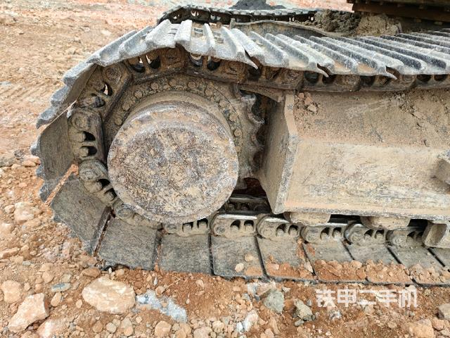 右驅(qū)動輪(行走機構(gòu)) 右驅(qū)動輪(行走機構(gòu))