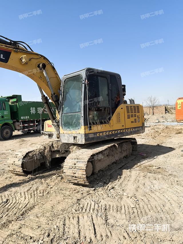 駕駛室頂部（整機(jī)外觀）