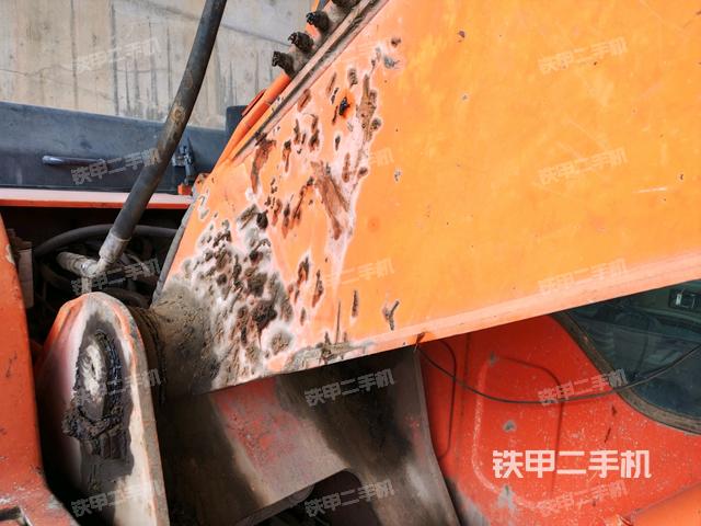 大臂根部?斜視(工作和回轉(zhuǎn)裝置) 大臂根部?斜視(工作和回轉(zhuǎn)裝置)