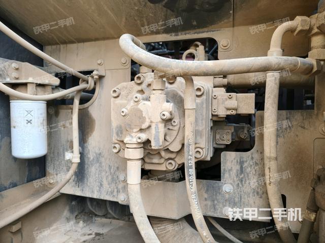 液壓泵斜45?左（大件艙室）