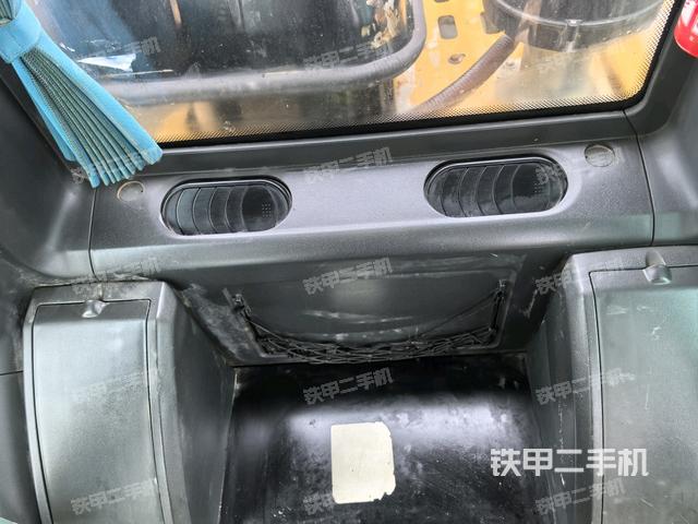 座椅后部（駕駛室部分）