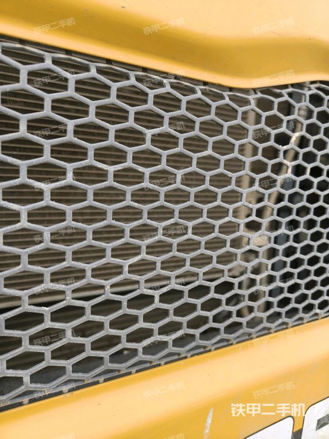 散熱器正面（大件艙室）