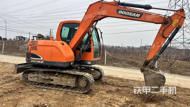 右后45(整機(jī)外觀(guān)) 右后45(整機(jī)外觀(guān))