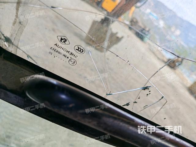 右側(cè)玻璃角標(biāo)(駕駛室部分) 右側(cè)玻璃角標(biāo)(駕駛室部分)