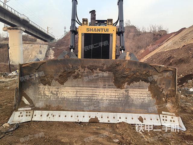 整机左侧（设备外观及核心部件）