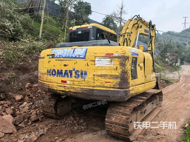 小松PC110-7挖掘机的设备实拍-第3张实拍照片