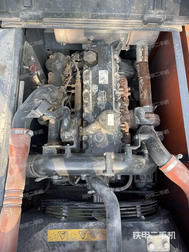 發(fā)動機整體俯視(整機外觀) 發(fā)動機整體俯視(整機外觀)