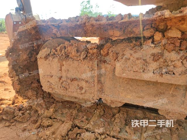 左导向轮(行走机构) 左导向轮(行走机构)