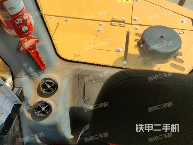 后窗玻璃角标(驾驶室部分) 后窗玻璃角标(驾驶室部分)