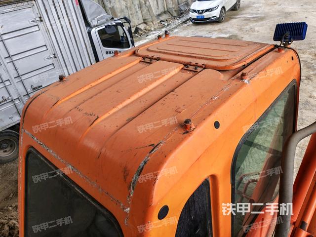 駕駛室頂部俯視(上車部件) 駕駛室頂部俯視(上車部件)