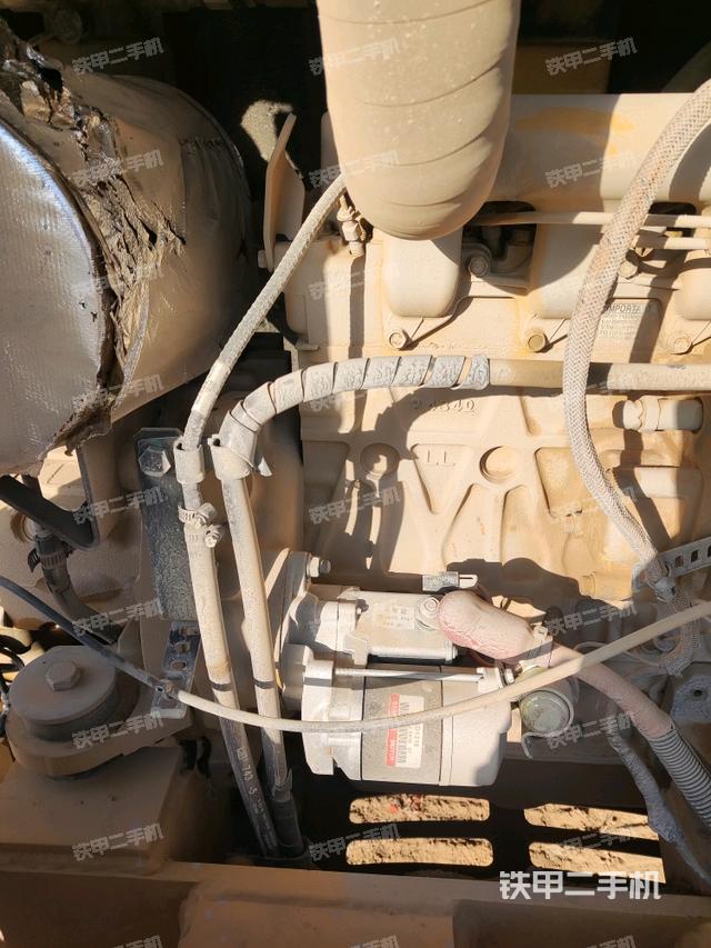 發(fā)動(dòng)機(jī)室（上車(chē)部件）