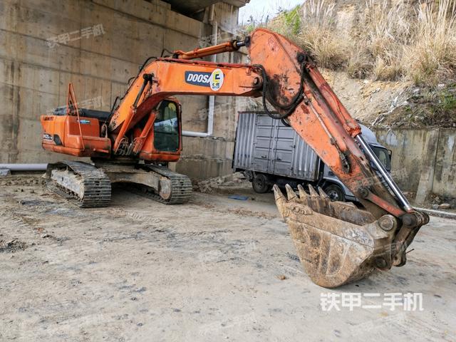 右前45(整機外觀) 右前45(整機外觀)