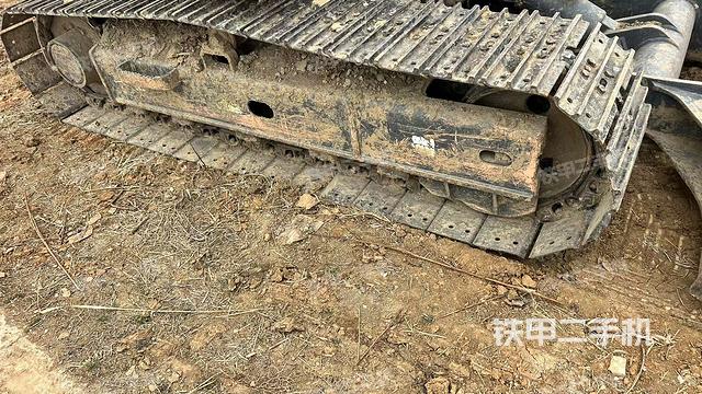 左側(cè)履帶整體?(行走機(jī)構(gòu)) 左側(cè)履帶整體?(行走機(jī)構(gòu))