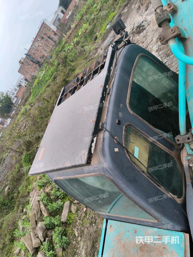 駕駛室頂部俯視(上車部件) 駕駛室頂部俯視(上車部件)