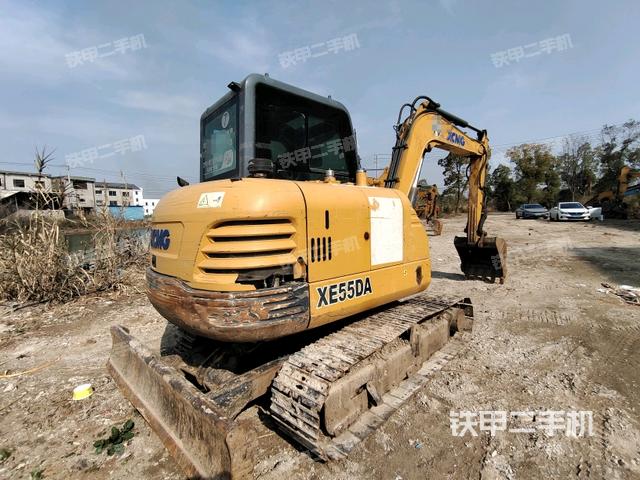右后45(整機(jī)外觀) 右后45(整機(jī)外觀)