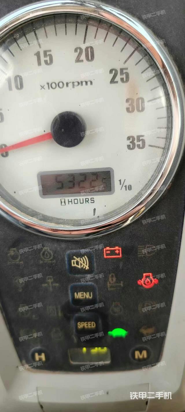 回轉(zhuǎn)馬達(dá)和主控閥（整機(jī)外觀）