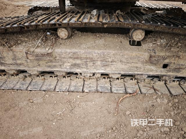 右側(cè)履帶整體（行走機構(gòu)）