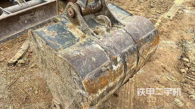 鏟斗45度(工作和回轉(zhuǎn)裝置) 鏟斗45度(工作和回轉(zhuǎn)裝置)