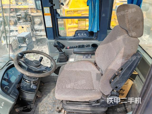 駕駛室工作臺（整機(jī)外觀及大件）